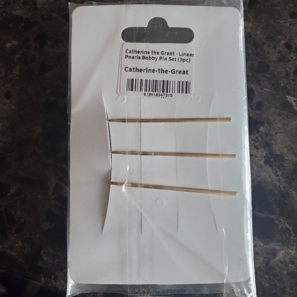 NEW NWOT Catherine the Great - Linear Pearls Bobby Pin Set (3pc) - Picture 6 of 6
